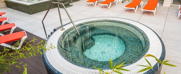 Hotel CAROLIN 4* - Calimanesti-Caciulata, Romania - Photo 15