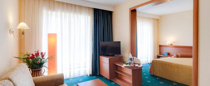 Hotel PALAS 4* - Mamaia, Romania. - Photo 3