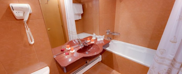Hotel PALAS 4* - Mamaia, Romania. - Photo 13