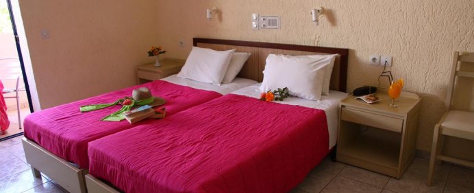 Hotel TRITON 2*+ - Creta, Grecia. - Photo 2