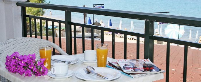 Hotel MIRAMARE 2* - Halkidiki, Grecia. - Photo 4