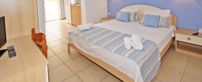 Hotel MIRAMARE 2* - Halkidiki, Grecia. - Photo 7