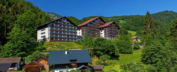 Hotel ALPENHOTEL DACHSTEIN 3* - Bad Goisern, Austria. - Photo 1