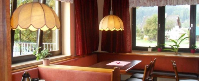 Pensiunea BERGBLICK 3* - Bad Goisern, Austria. - Photo 4
