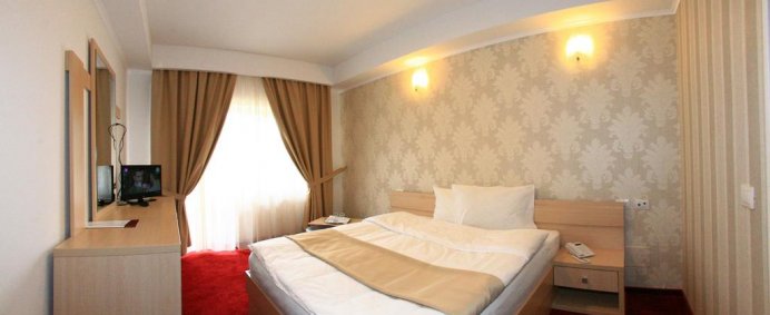 Hotel ROMAN 3* - Borsa, Romania. - Photo 2