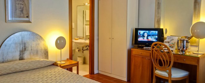 Hotel PALAZZO OGNISSANTI 4* - Florenta, Italia. - Photo 2