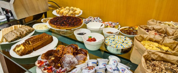 Hotel PALAZZO OGNISSANTI 4* - Florenta, Italia. - Photo 10