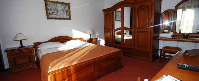 Pensiunea REGINA 4* - Predeal, Romania. - Photo 4