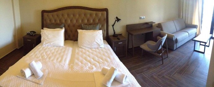 Hotel PYRGOS 2*+ - Halkidiki Athos, Grecia. - Photo 2