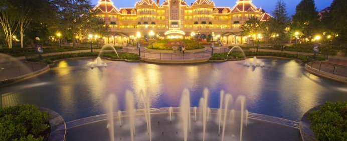 Hotel DISNEYLAND 5* - Paris (Disneyland), Franta - Photo 3
