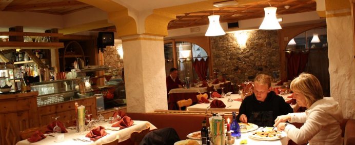 Oferta cazare Hotel HELVETIA 3* - Livigno, Italia (ski) - Photo 1
