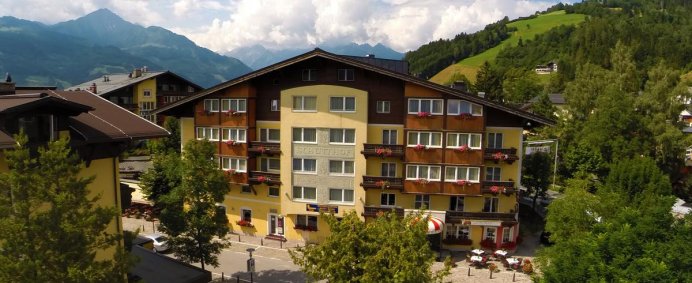 Oferta de cazare la Hotel SCHUTTHOF 3* - Zell am See, Austria. - Photo 1
